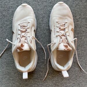 WOMENS AIR MAX INTRLK 75 SNEAKER